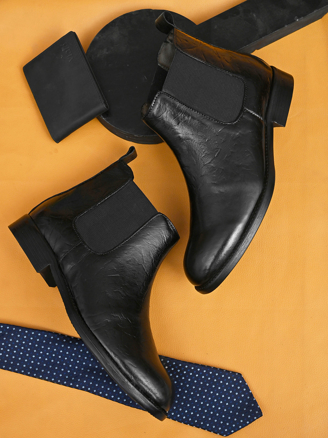 Men's black Chelsea boot