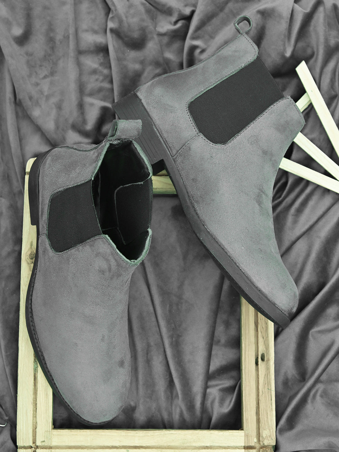 Men's Grey Suede Chelsea boots