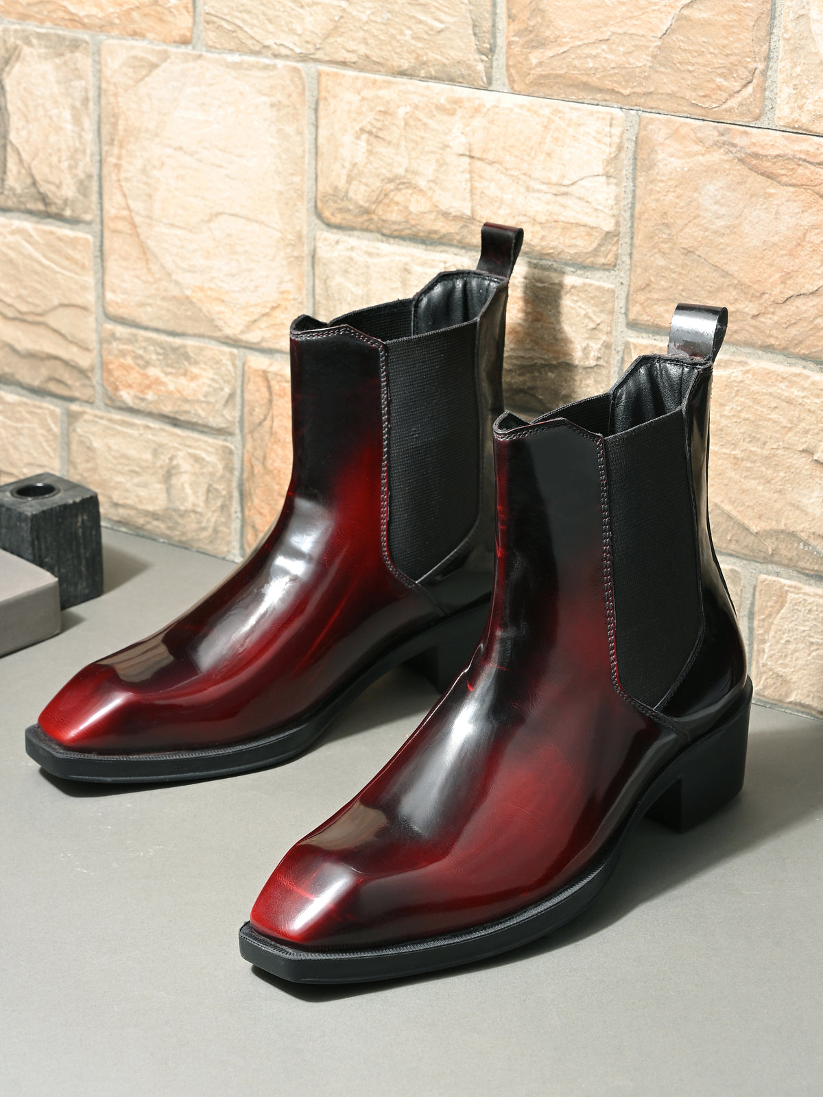 HiREL'S Italian Shape Cuban Heel Chelsea Boots